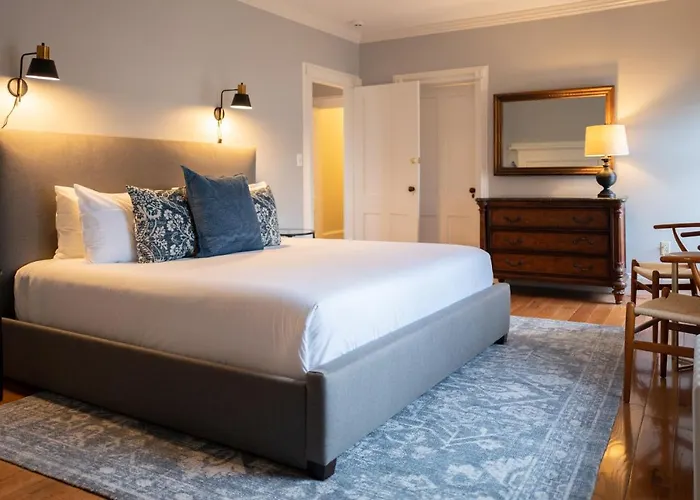 Onesixtyfive, The Inn On Park Row